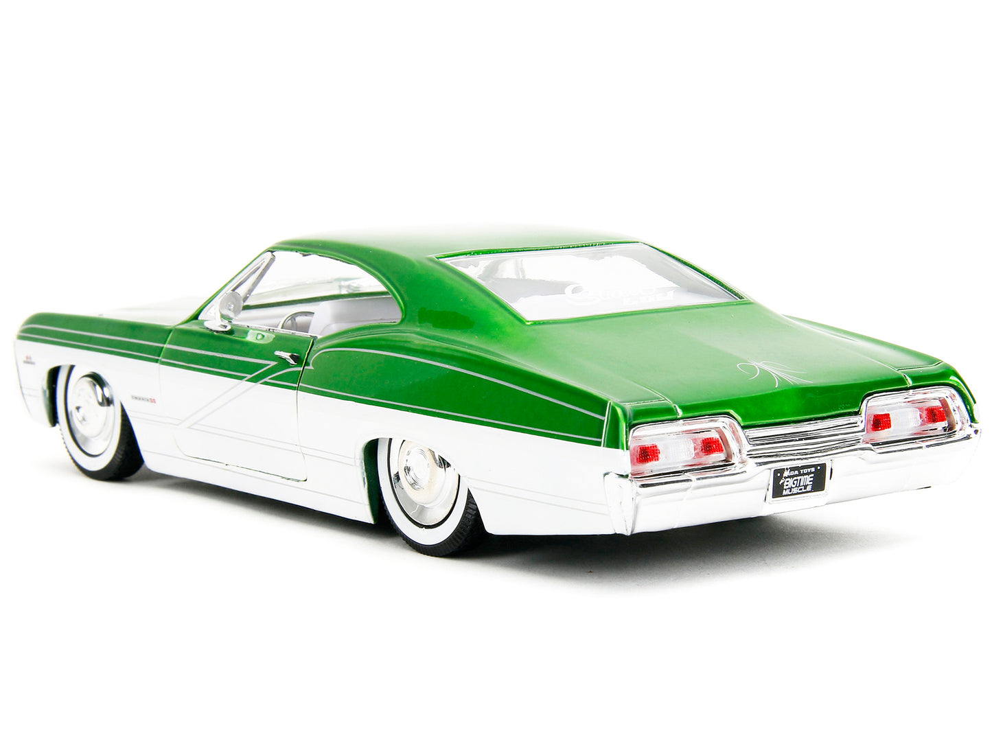 Jada 1967 Chevrolet Impala SS Green Metallic and White with White Interior "Bigtime Muscle" Series 1/24 Diecast Model Car by Jada