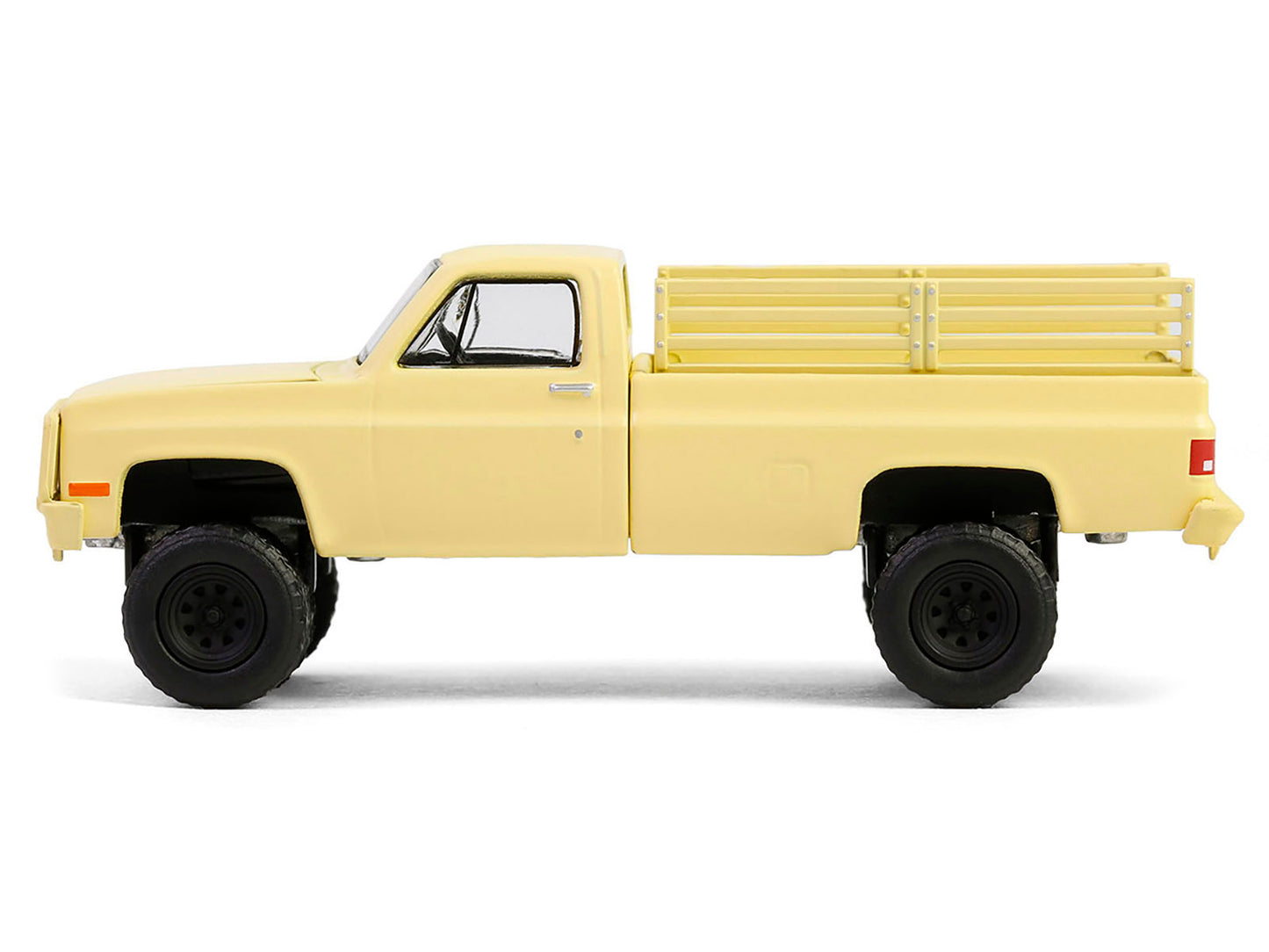 Greenlight 1986 Chevrolet M1008 CUCV Pickup Truck Desert Tan "Battalion 64" Series 5 1/64 Diecast Model Car by Greenlight