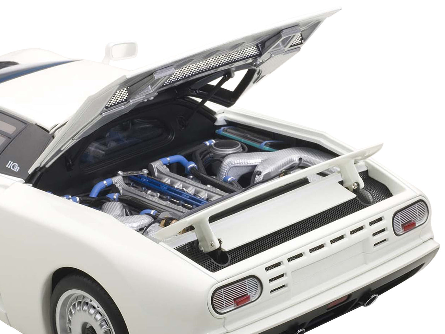 Autoart Bugatti EB110 GT White 1/18 Diecast Model Car by Autoart