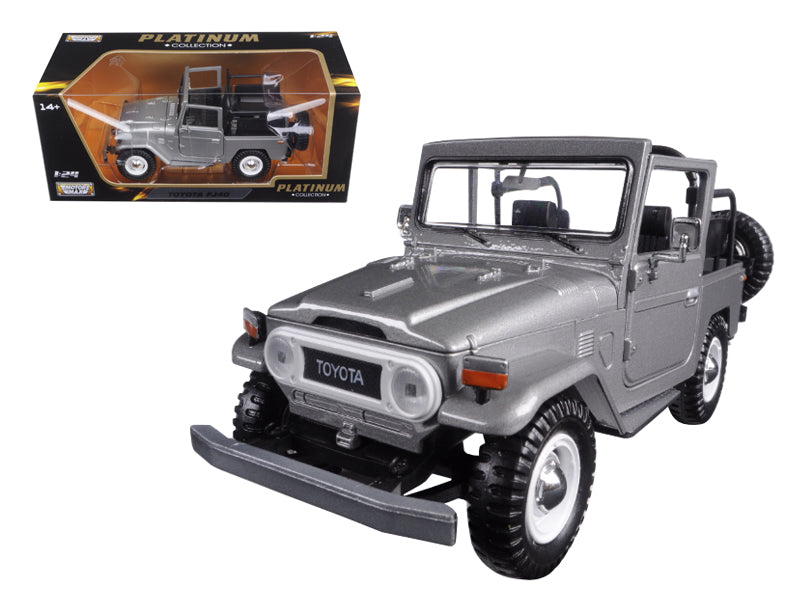 Motormax Toyota FJ40 FJ 40 Convertible Silver 1/24 Diecast Model Car by Motormax