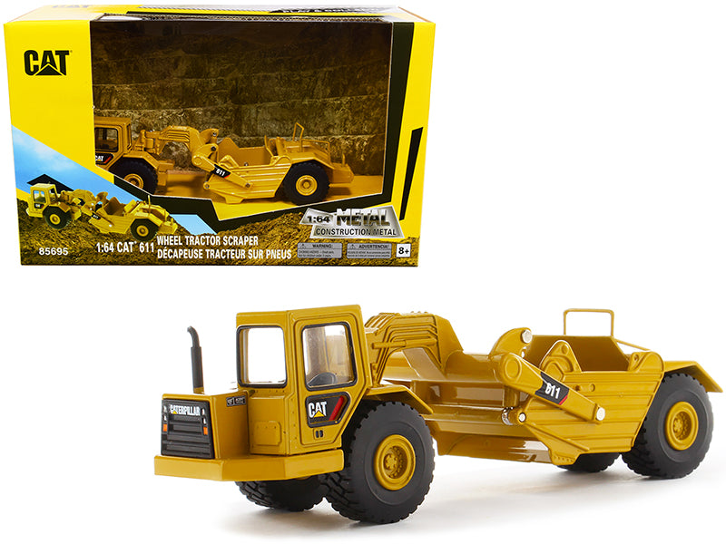 Diecast Masters CAT Caterpillar 611 Wheel Tractor Scraper "Play & Collect!" Series 1/64 Diecast Model by Diecast Masters