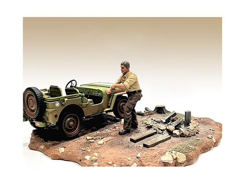 American Diorama "4X4 Mechanic" Figure 3 for 1/18 Scale Models by American Diorama