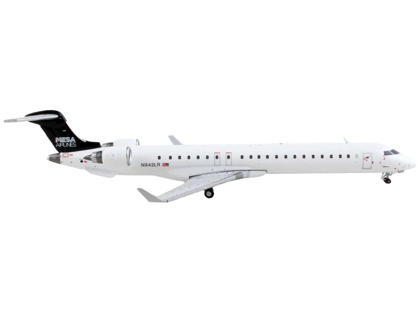 GeminiJets Bombardier CRJ900 Commercial Aircraft "Mesa Airlines" White with Black Tail 1/400 Diecast Model Airplane by GeminiJets