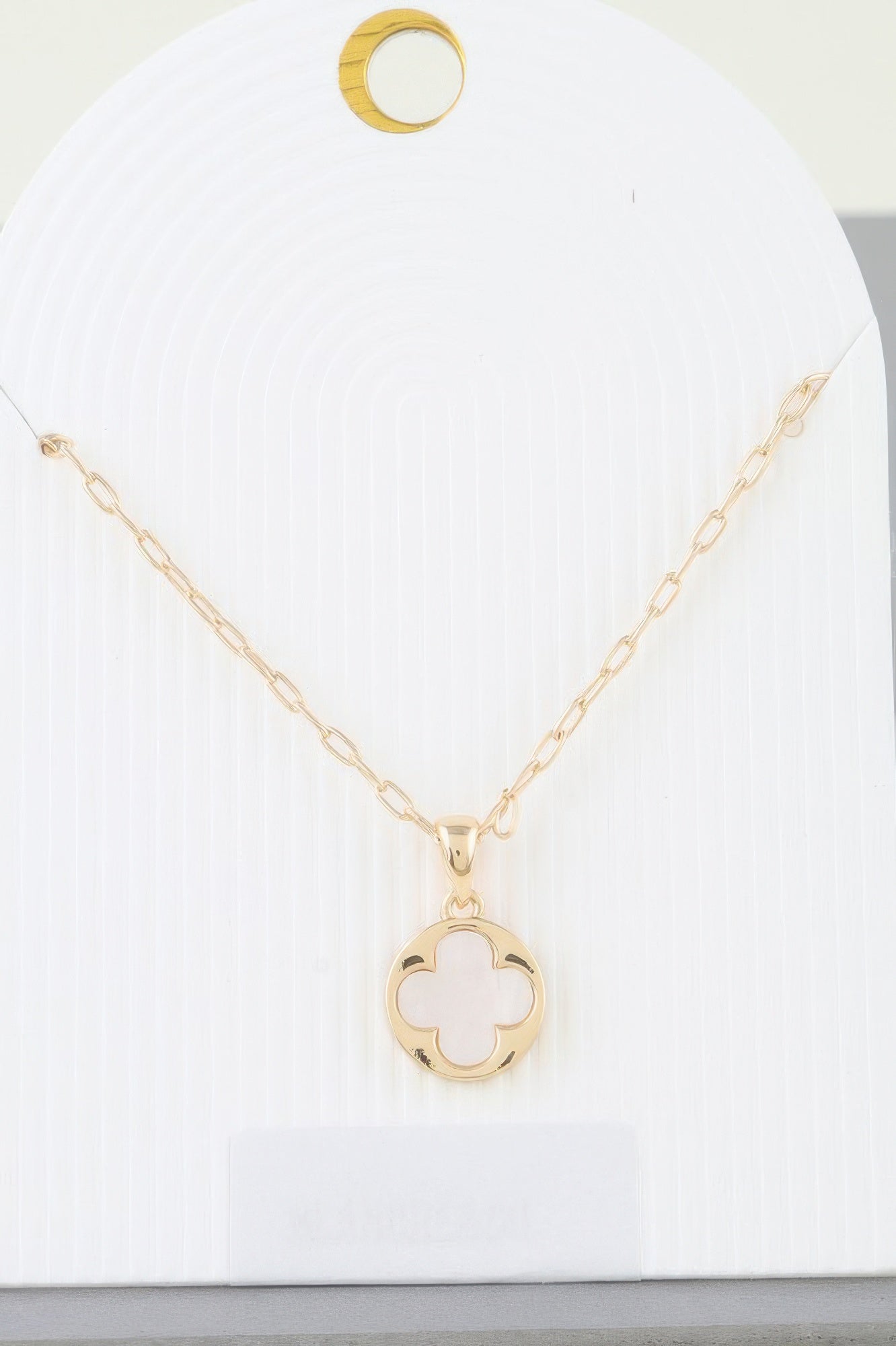 Classic Clover Pendant Necklace