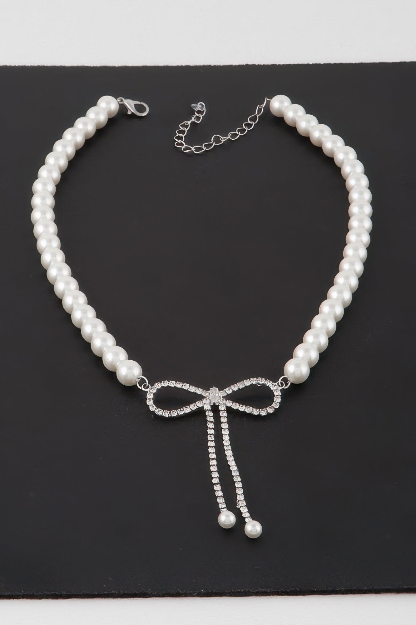 Pearled Jewel Ribbon Necklace