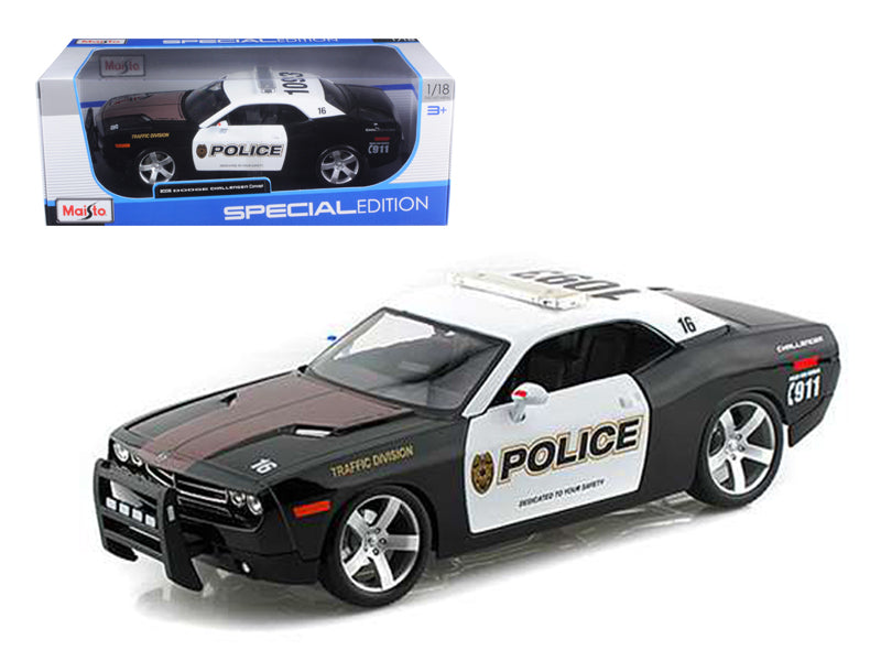 Maisto 2006 Dodge Challenger Concept Police 1/18 Diecast Model Car by Maisto