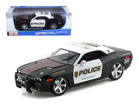 Maisto 2006 Dodge Challenger Concept Police 1/18 Diecast Model Car by Maisto