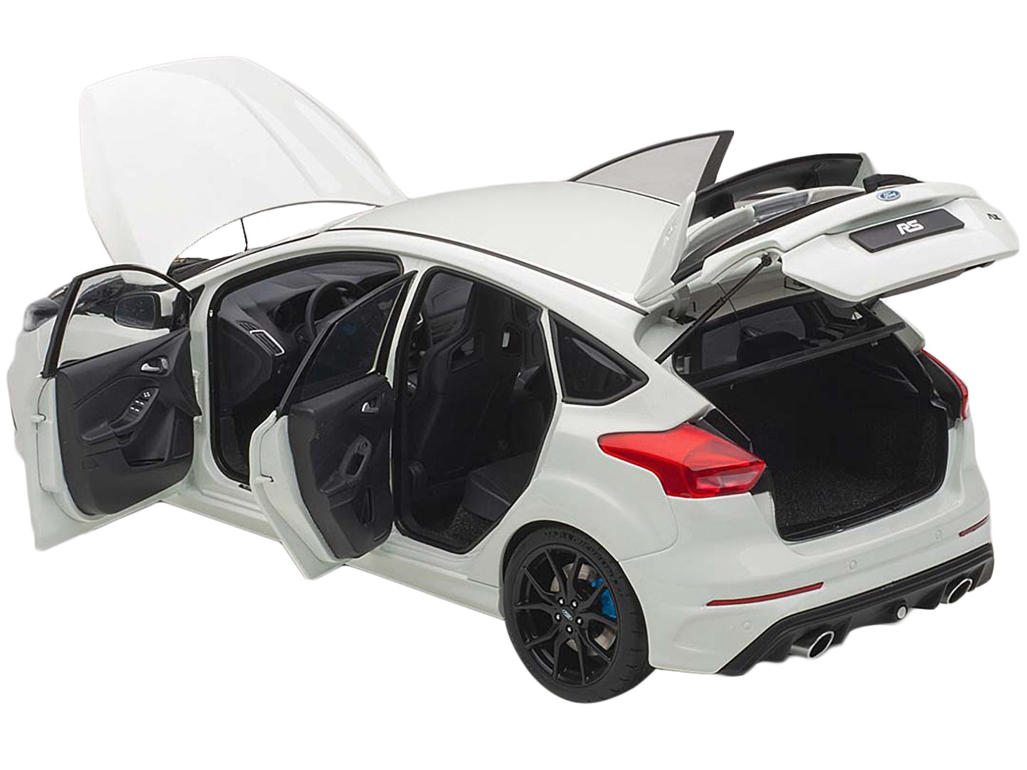 Autoart 2016 Ford Focus RS Frozen White 1/18 Model Car by Autoart
