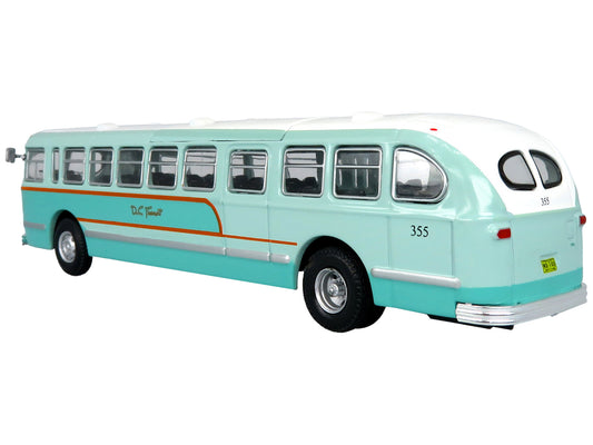 Iconic Replicas 1952 CCF-Brill CD-44 Transit Bus DC Transit "30 17th & Penna SE" "Vintage Bus & Motorcoach Collection" 1/87 (HO) Diecast Model by Iconic Replicas