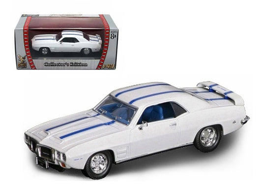 Road Signature 1969 Pontiac Firebird Trans Am White 1/43 Diecast Car by Road Signature