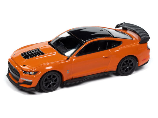 Autoworld 2021 Ford Mustang Shelby GT500 Carbon Fiber Track Pack Twister Orange with Black Top "Modern Muscle" Series 1/64 Diecast Model Car by Auto World