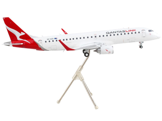 GeminiJets Embraer ERJ-190 Commercial Aircraft "Qantas Airways - QantasLink" White with Red Tail "Gemini 200" Series 1/200 Diecast Model Airplane by GeminiJets