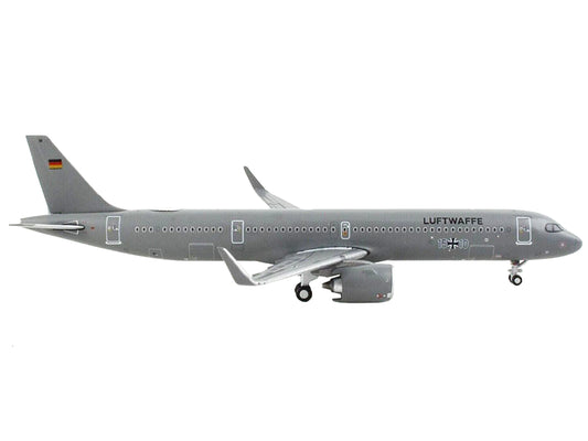 GeminiJets Airbus A321neo Transport Aircraft "German Luftwaffe" Gray "Gemini Macs" Series 1/400 Diecast Model Airplane by GeminiJets