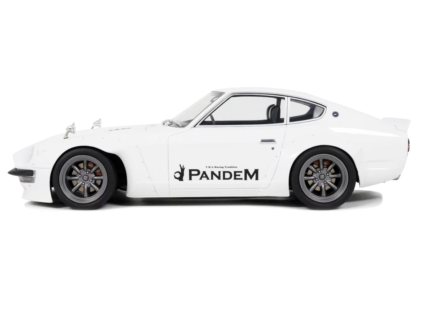 2015 Nissan PANDEM Fairlady Z RHD (Right Hand Drive) White Limited Edition to 2000 pieces Worldwide 1/18 Model Car by Otto Mobile